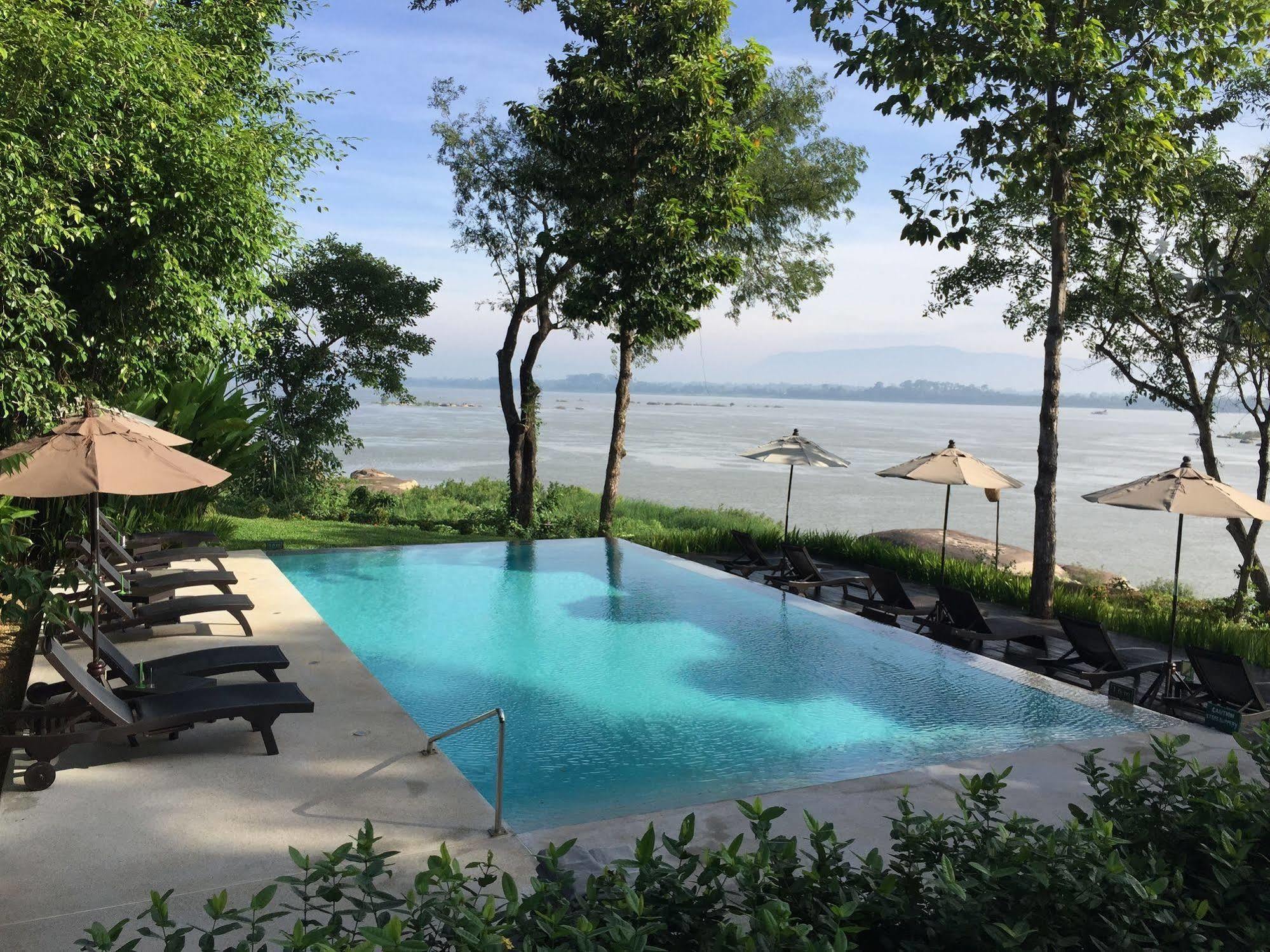 The River Resort Champasak Bagian luar foto