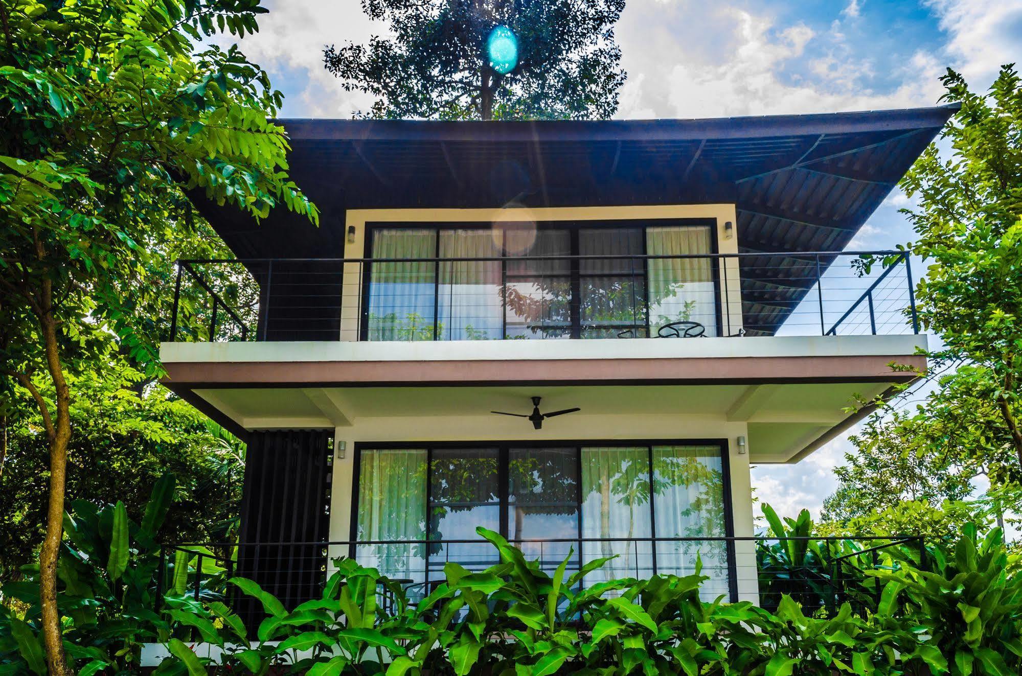 The River Resort Champasak Bagian luar foto