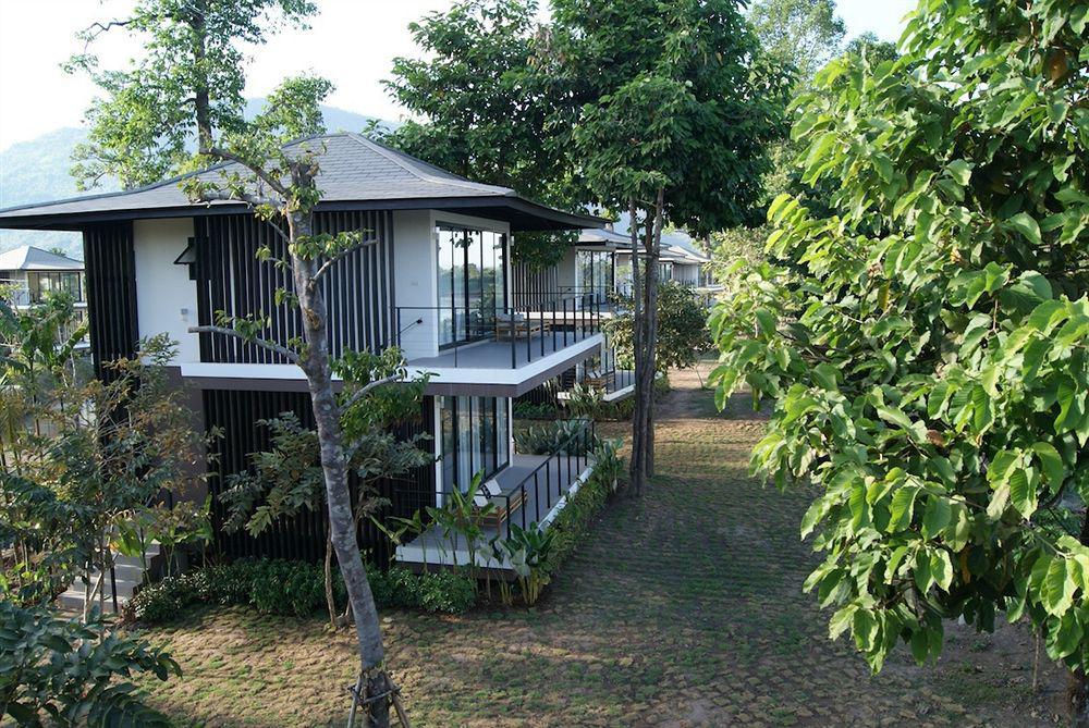 The River Resort Champasak Bagian luar foto